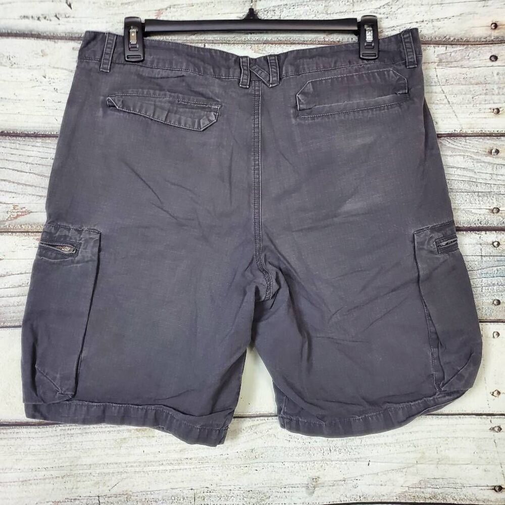 Nike Cargo Shorts Men’s Size 36 Gray Outdoor Utility Pockets Embroidered Swoosh - Picture 3 of 5